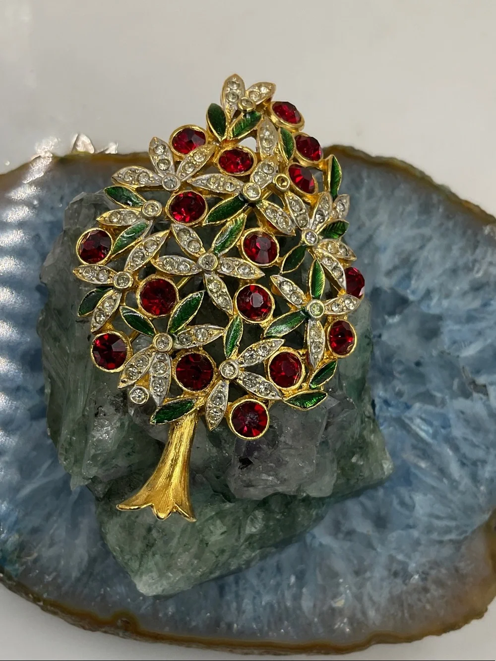 Vintage Sphinx Of England (Signed A1266)Book Piece Rhinestone Christmas Brooch
